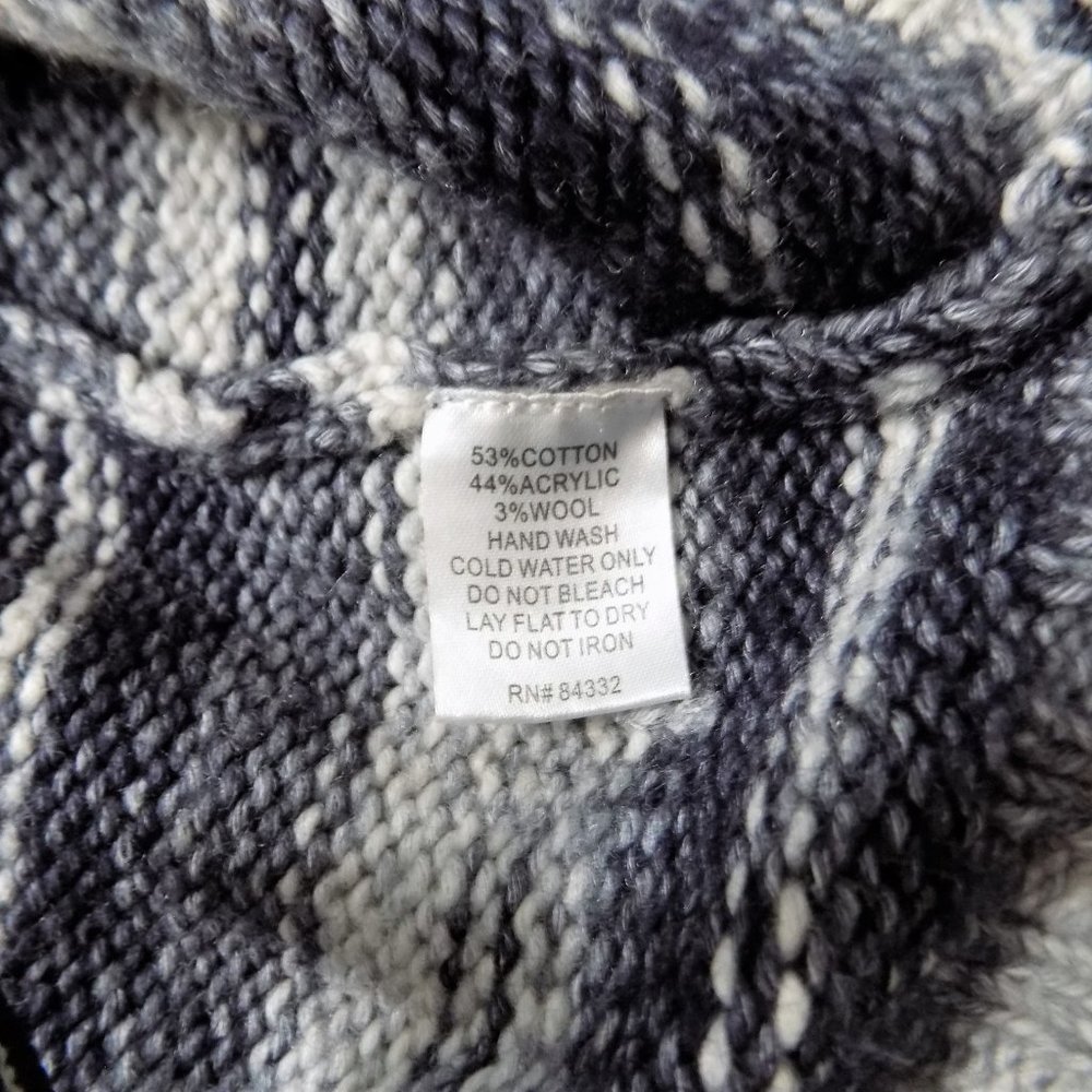ii Sisters cold shoulder striped sweater - Picture 4 of 7